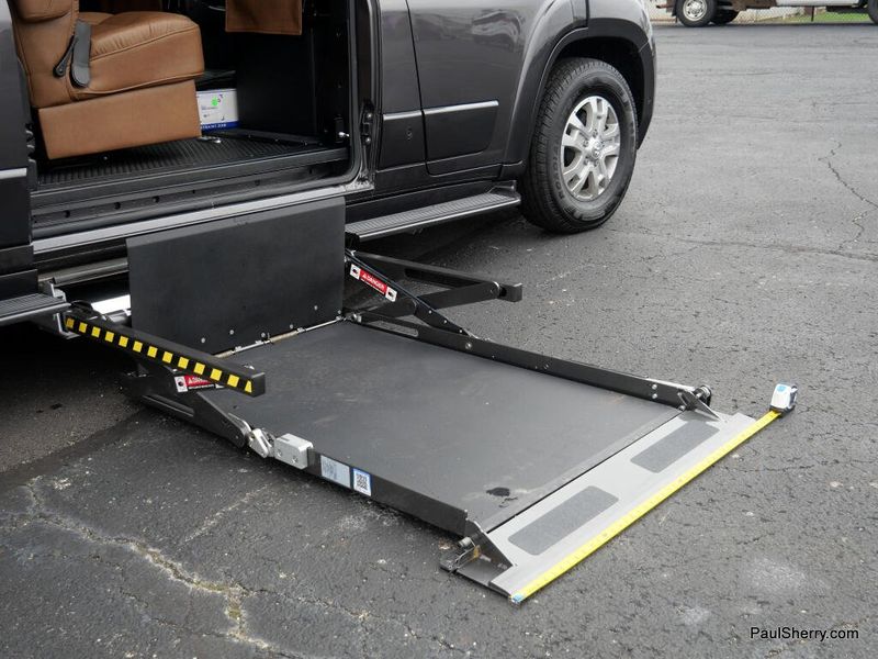 New 2024 RAM Promaster 2500 Slt+ Window Van High Roof 159' Wb