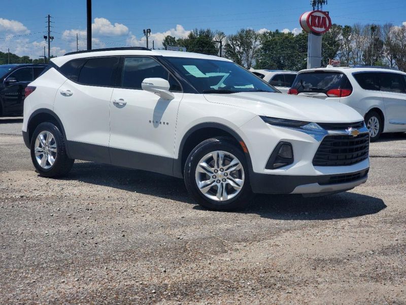 2020 Chevrolet Blazer LT in a Summit White exterior color and Jet Blackinterior. Johnson Dodge 601-693-6343 pixelmotiondemo.com 