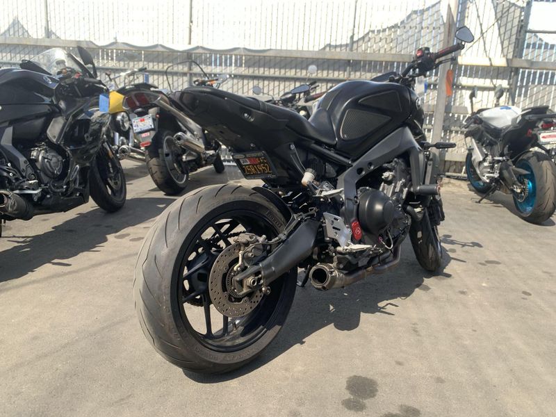 Used 2022 Yamaha MT-09 Image 20