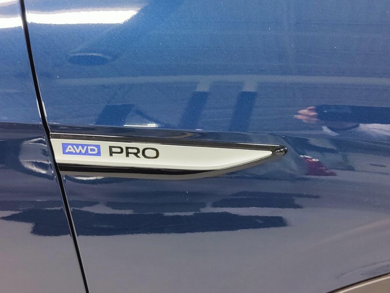 Used 2023 Volkswagen ID.4 Pro AWD 82kW Long RangeImage 5