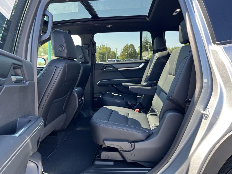 2026 Gmc Acadia Elevation photo 38