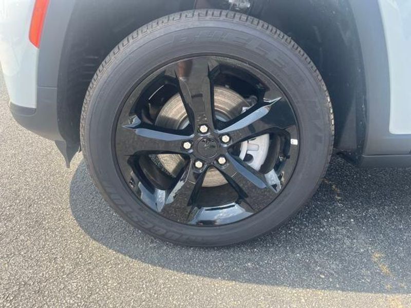 2025 Jeep Grand Cherokee L Altitude X 4x4