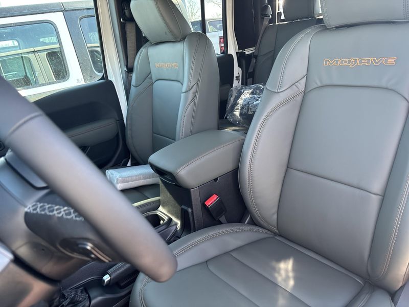 New 2026 Jeep Gladiator Mojave X 4x4Image 22