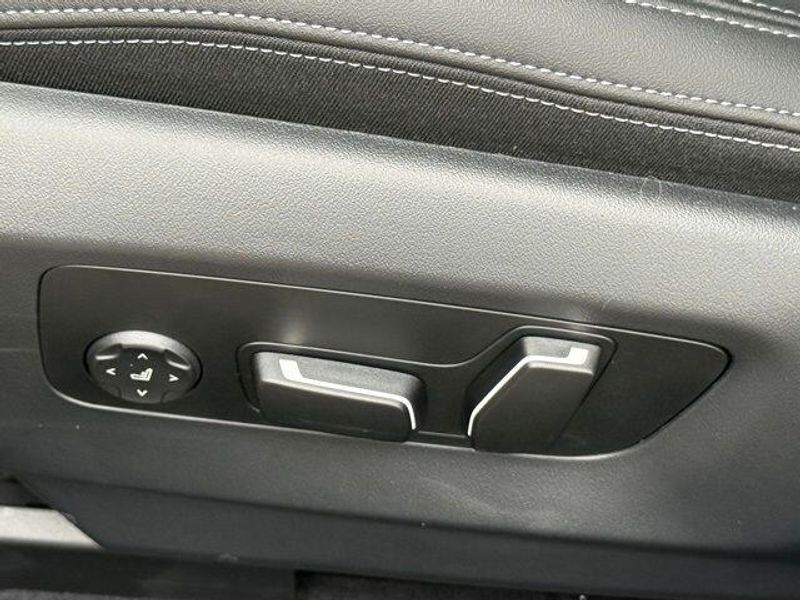 Used 2025 BMW i5 xDrive40Image 20