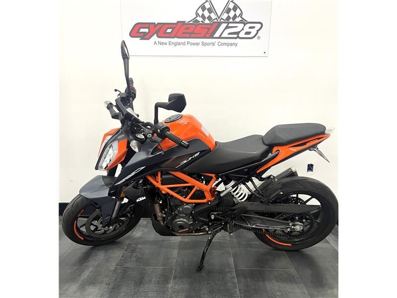 Used 2023 KTM 390 DUKE Image 3