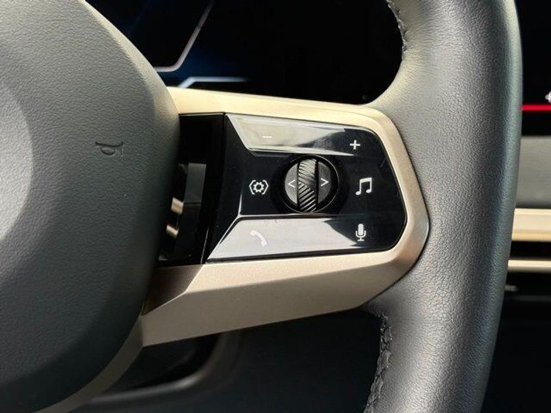 Used 2026 BMW iX xDrive45Image 25