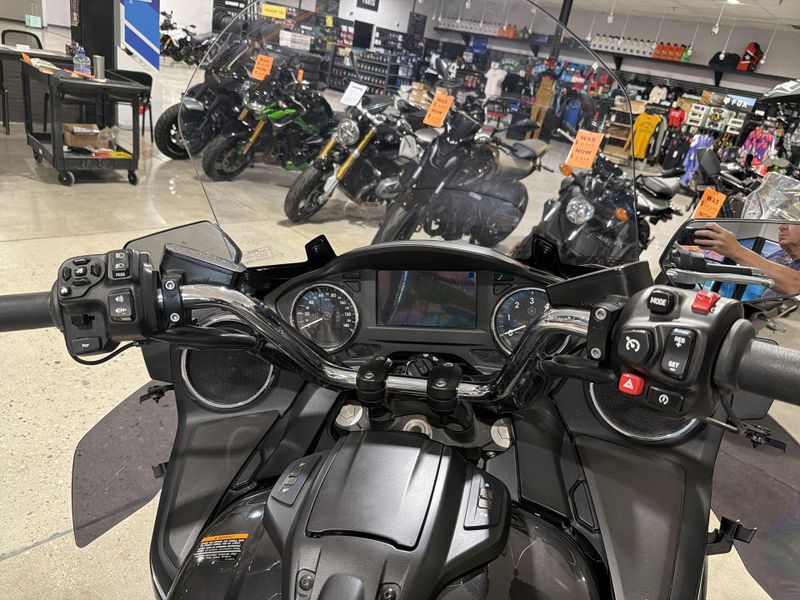 Used 2018 Yamaha Star Venture Image 23