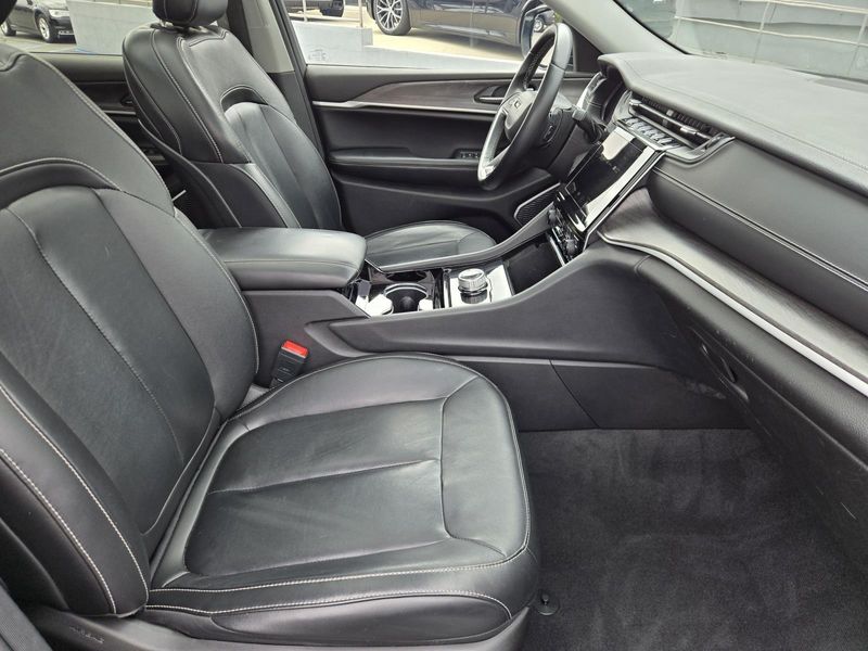 Used 2022 Jeep Grand Cherokee L Limited 4x2