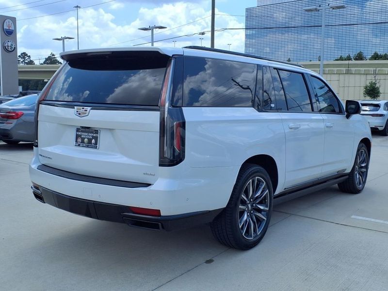 Used 2021 Cadillac Escalade ESV Sport PlatinumImage 11