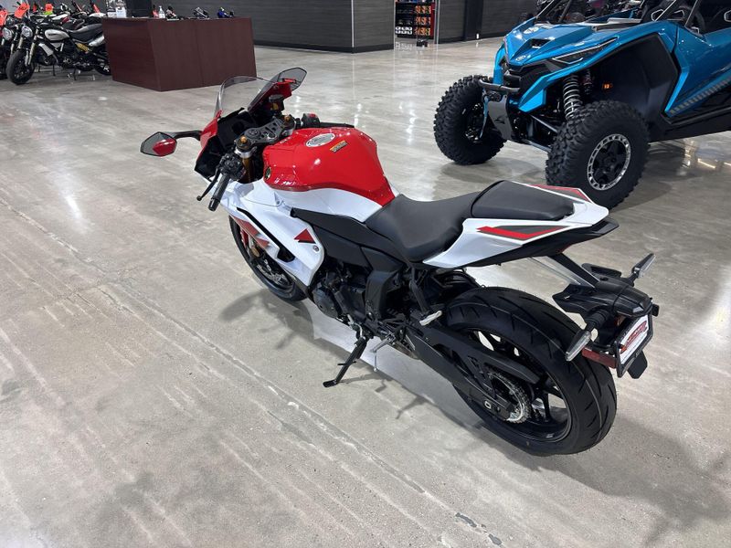New 2026 Yamaha YZF-R7 70TH ANNIVERSARY EDITION Image 13
