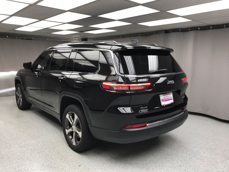 Used 2023 Jeep Grand Cherokee L LimitedImage 18