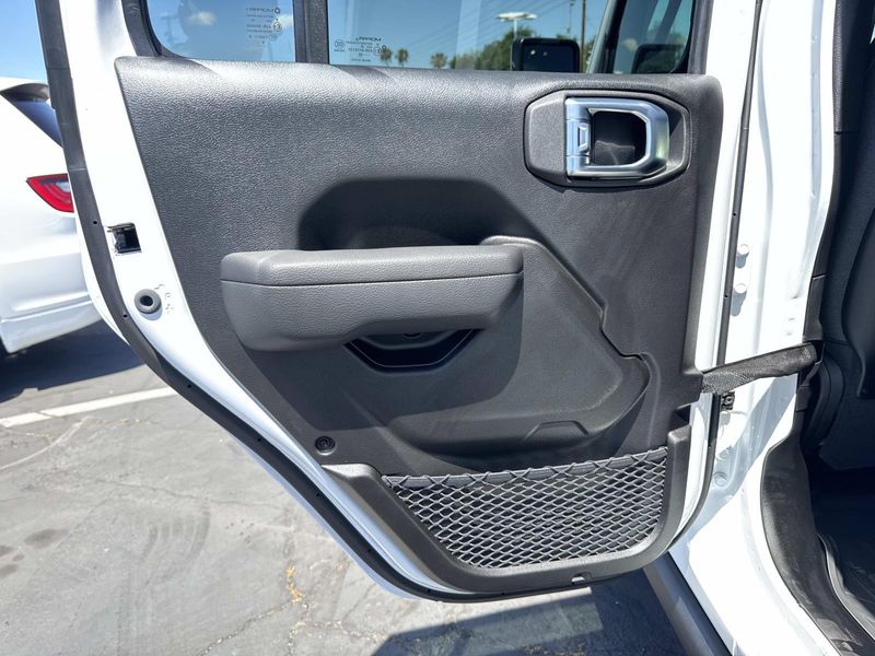New 2026 Jeep Wrangler 4-door Rubicon