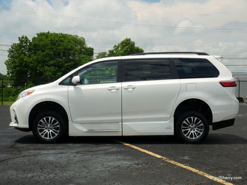 Used 2020 Toyota Sienna XLEImage 52