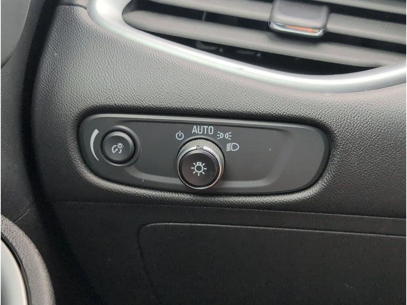 Used 2023 Chevrolet Malibu LTImage 27