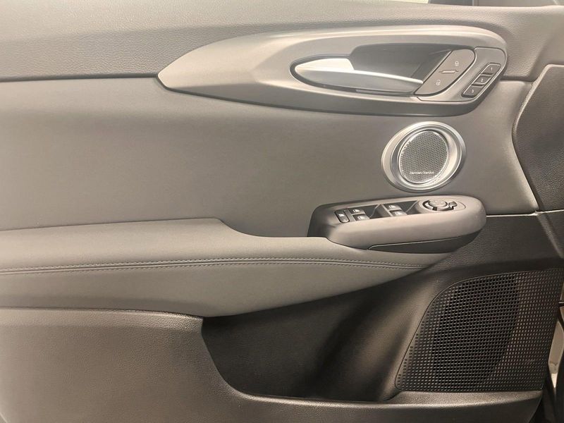 New 2024 Alfa Romeo Tonale Veloce EawdImage 8