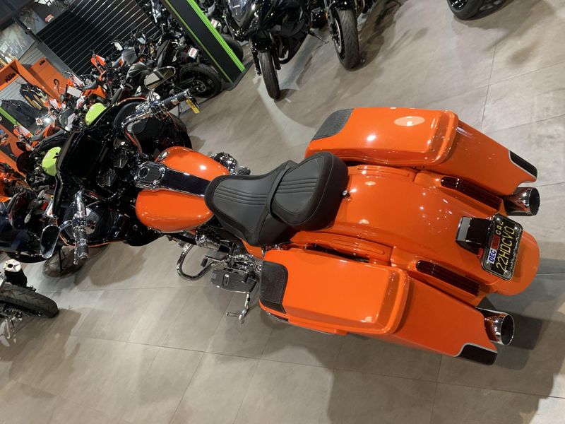 Used 2022 Harley-Davidson Road Glide CVO Road Glide Image 27