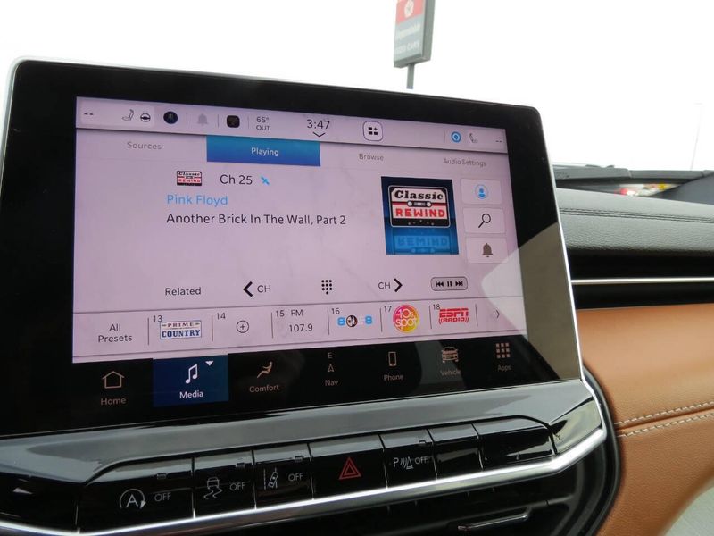 Used 2024 Jeep Compass Limited 4x4 4dr SUVImage 12