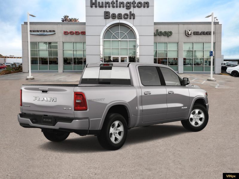 2025 RAM 1500 Big Horn Crew Cab 4x4Image 4