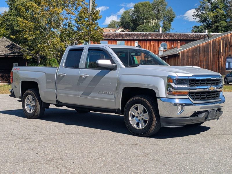 2018 Chevrolet Silverado 1500 LT photo 7