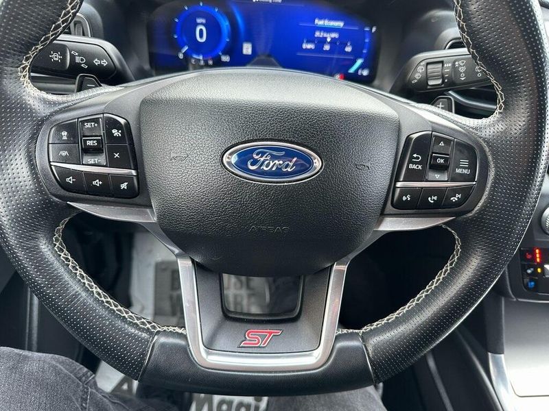 2020 Ford Explorer STImage 3