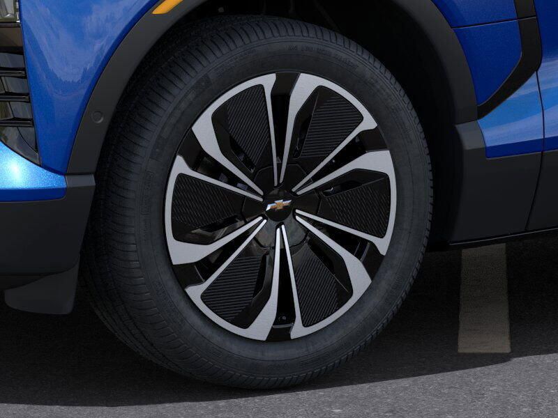 New 2025 Chevrolet Blazer EV AWD LTImage 9