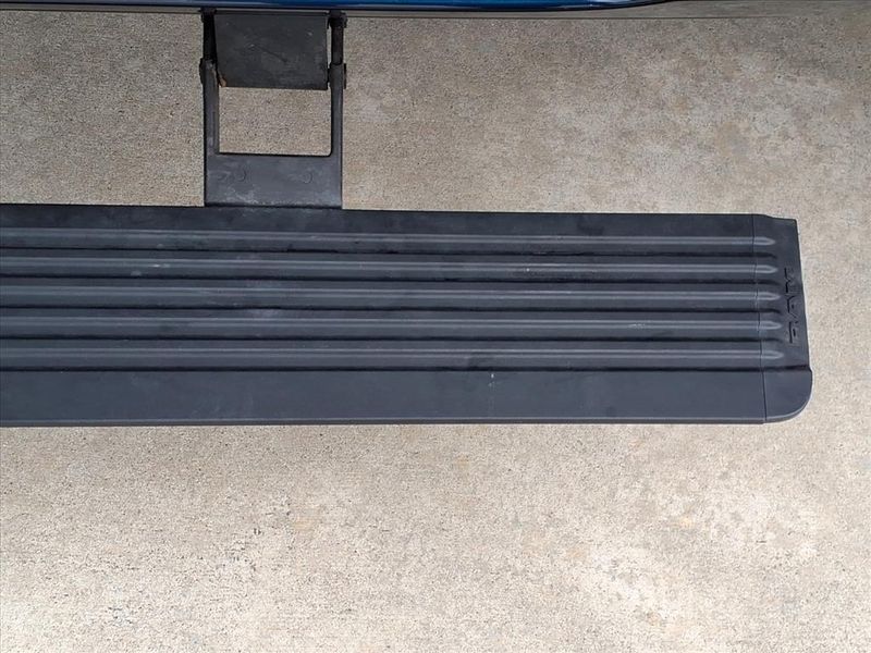 Used 2023 RAM 1500 LimitedImage 11