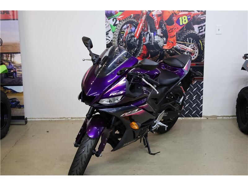 Used 2023 Yamaha YZF-R3 Image 4