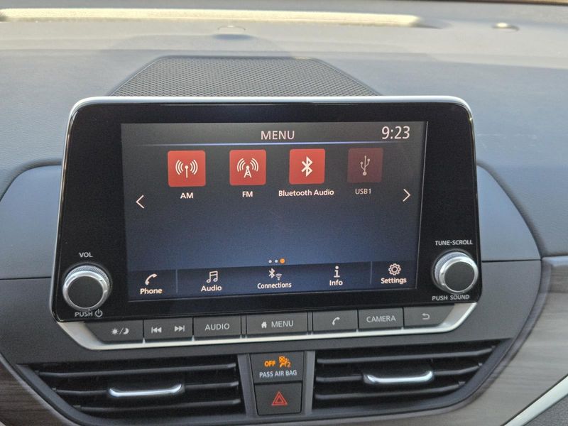 Used 2023 Nissan Altima 2.5 SV AWD Sedan