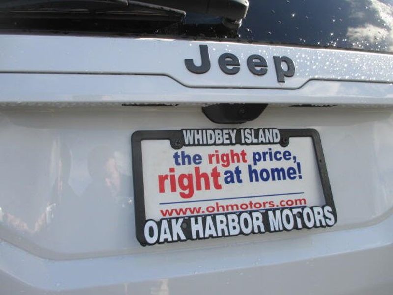 New 2026 Jeep Cherokee Limited 4x4Image 11