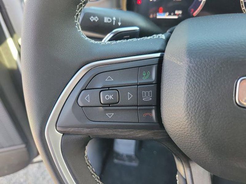 New 2026 Jeep Grand Cherokee Laredo Altitude 4x4