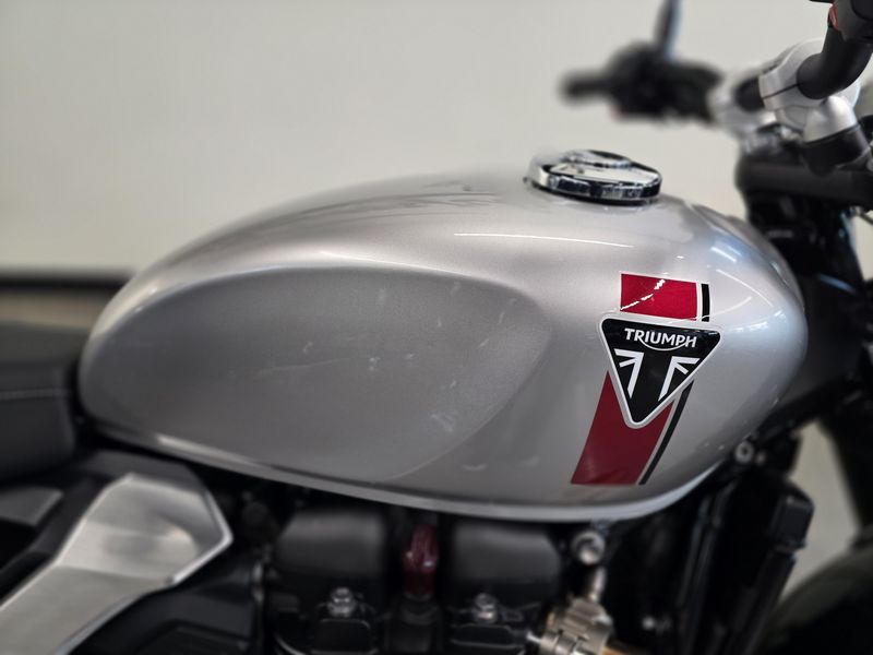 2025 Triumph SPEED TWIN 900 