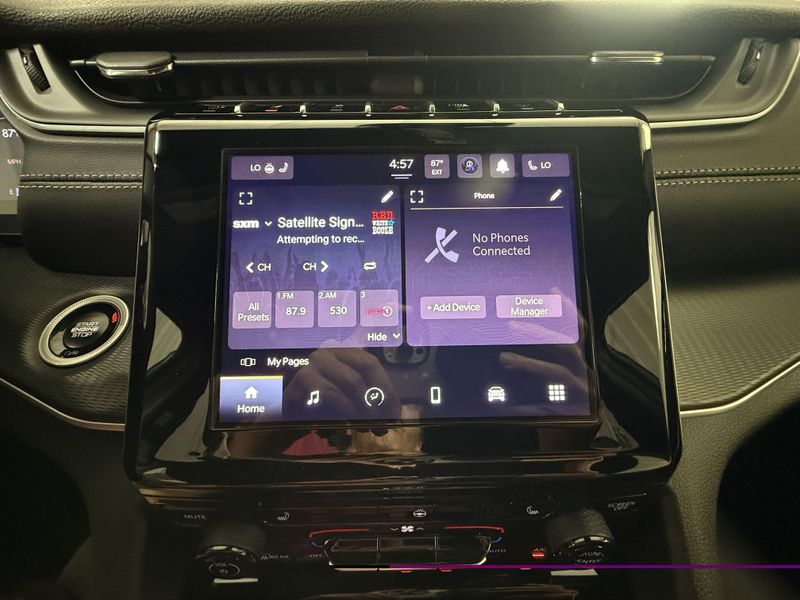 Used 2025 Jeep Grand Cherokee L LaredoImage 27