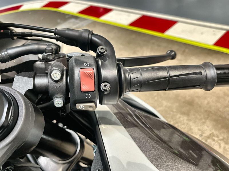 New 2025 Kawasaki NINJA ZX-6R ABS Image 13