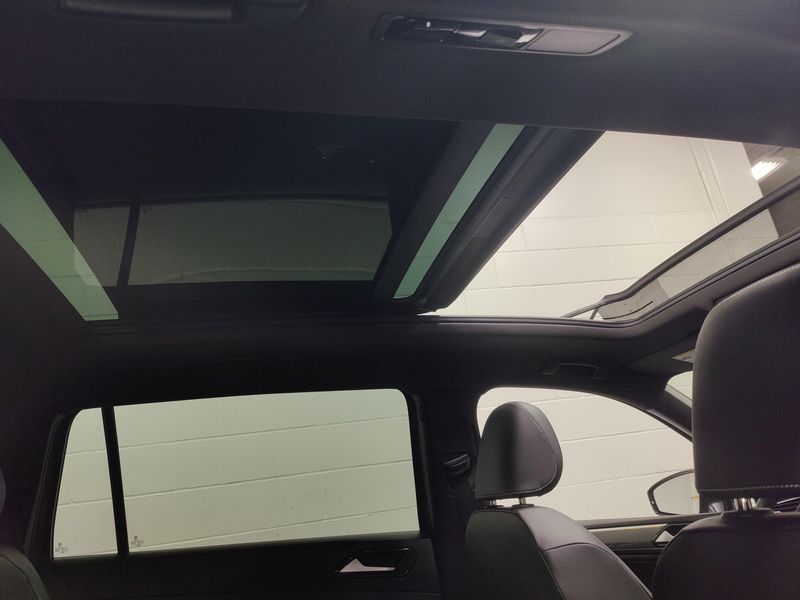 Used 2024 Volkswagen Tiguan SE R-Line Black AWD w/SunroofImage 8