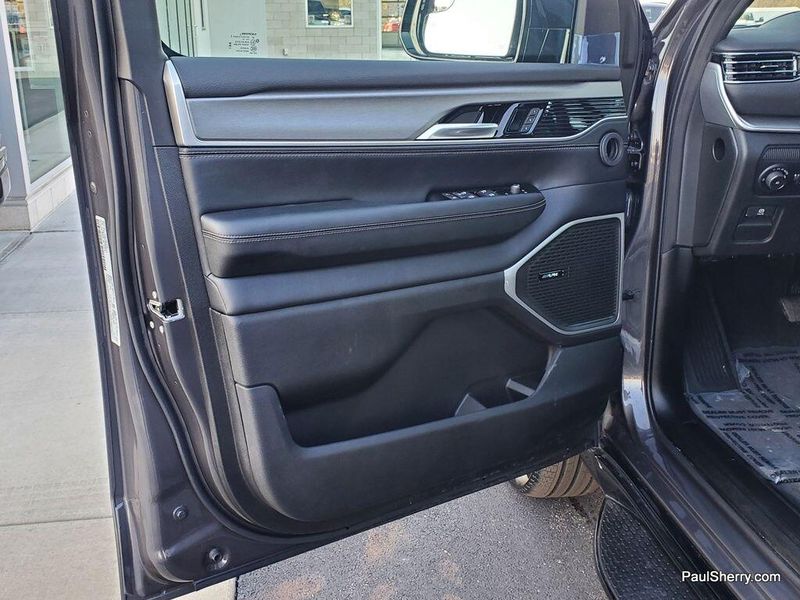 2025 Jeep Wagoneer Carbide 4x4Image 26