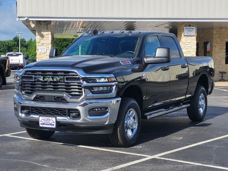 2025 RAM 2500 Tradesman Crew Cab 4x4 6