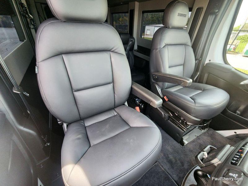 2024 RAM Promaster 2500 Slt+ Window Van High Roof 159