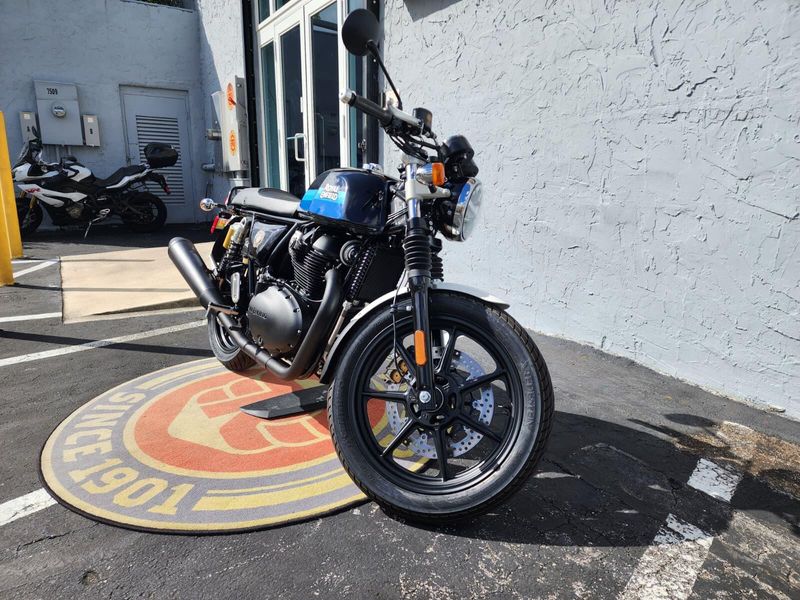 New 2024 Royal Enfield CONTINENTAL GT Image 9