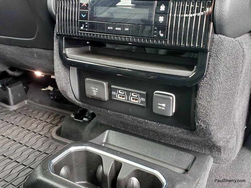 2024 Jeep Wagoneer Series II CarbideImage 34