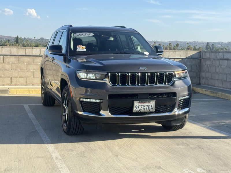 Used 2024 Jeep Grand Cherokee L LimitedImage 2