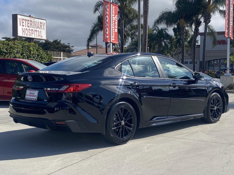 New 2026 Toyota Camry SEImage 3