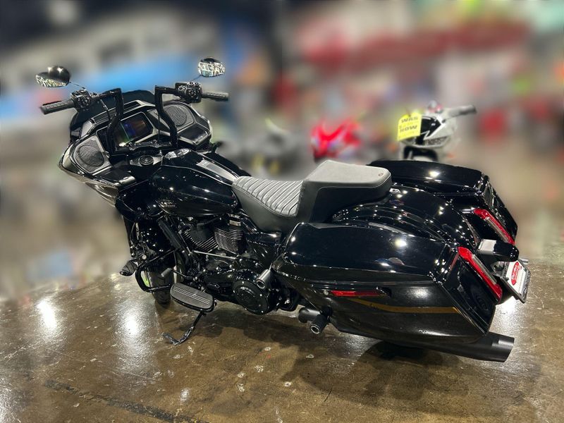 Used 2025 Harley-Davidson ROAD GLIDE Image 18