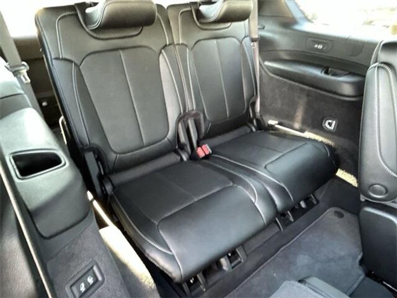 New 2024 Jeep Grand Cherokee L Overland 4x4Image 18