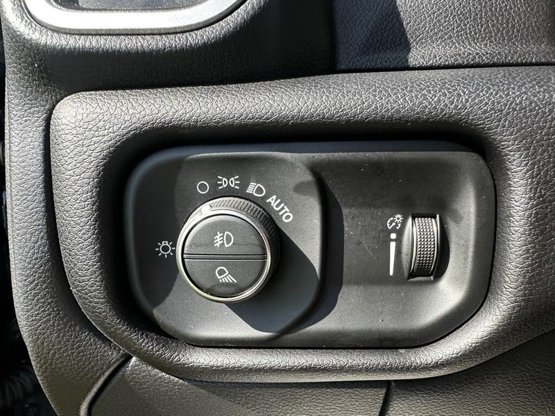 2024 Ram 2500 Big Horn photo 14