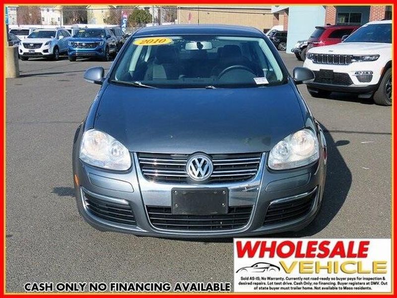 2010 Volkswagen Jetta LimitedImage 3