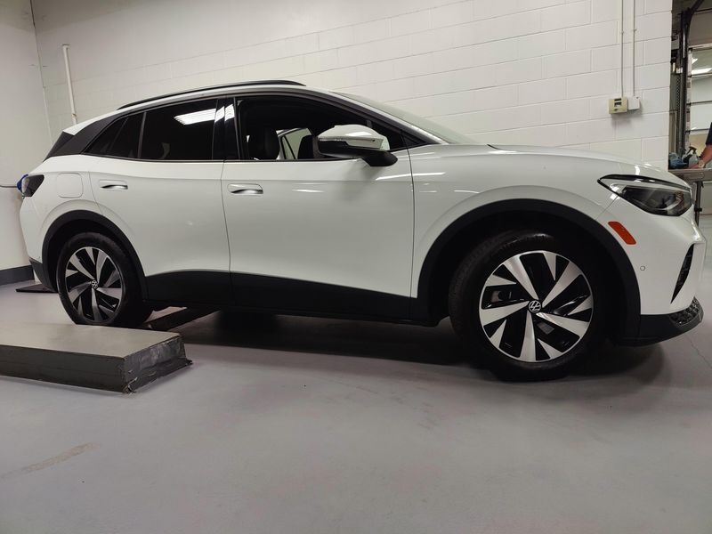 Used 2023 Volkswagen ID.4 StandardImage 3