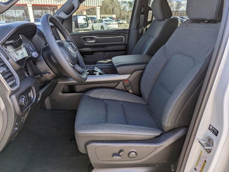 2023 RAM 1500 Big Horn Crew Cab 4x2 5