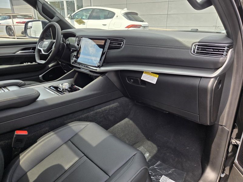 2026 Jeep Grand Wagoneer L Grand Wagoneer L Limited Altitude 4x4