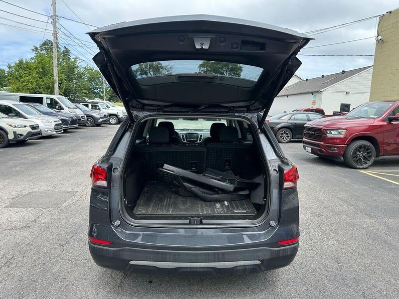 2022 Chevrolet Equinox LT photo 17