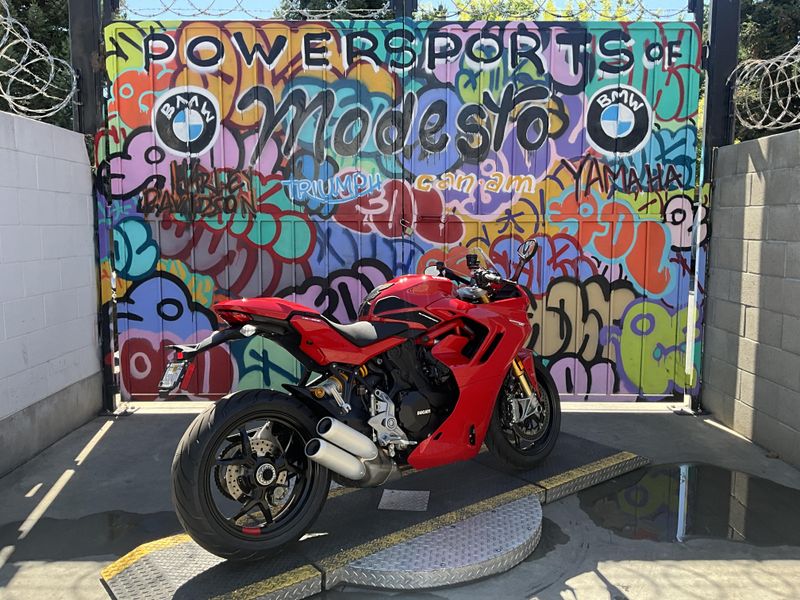 Used 2024 Ducati SuperSport 950 S Image 6